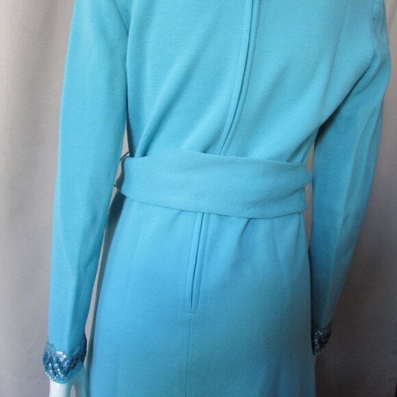 Amazing Turquoise Knit Tunic & Shorts Sequin Trim 1970 Era - Picture 10 of 14